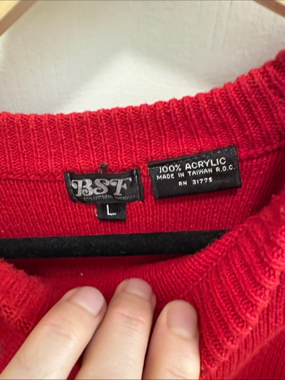 VINTAGE  Red Colorblock Crewneck Sweater. By BSF. LARGE. Taiwan. Acrylic. - Picture 4 of 9